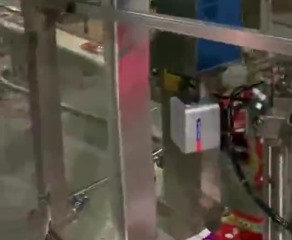 鴻碼創(chuàng)S600co2激光激光配自動(dòng)化給袋機(jī)噴印